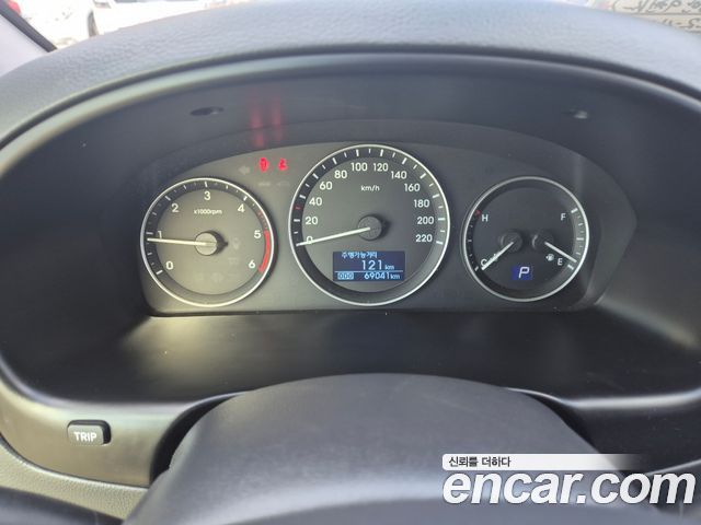 Hyundai Starex 2017 — photo 8
