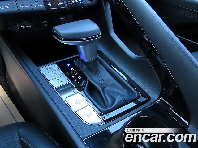 Hyundai AVANTE 2021 — photo 10