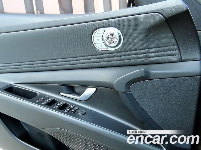 Hyundai AVANTE 2021 — photo 11