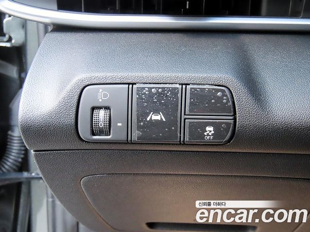 Hyundai AVANTE 2021 — photo 12