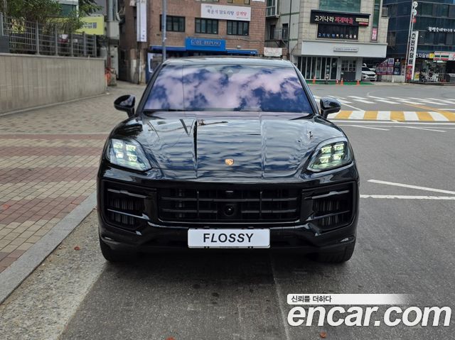 Porsche Cayenne 2024 — photo 3