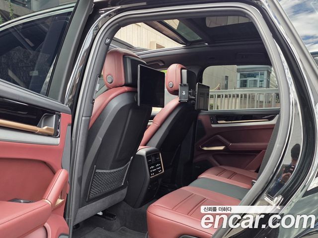 Porsche Cayenne 2024 — photo 14