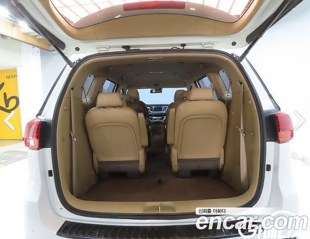 Kia Canival 2019 — photo 10