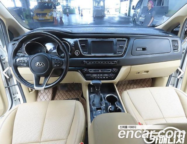 Kia Canival 2019 — photo 13