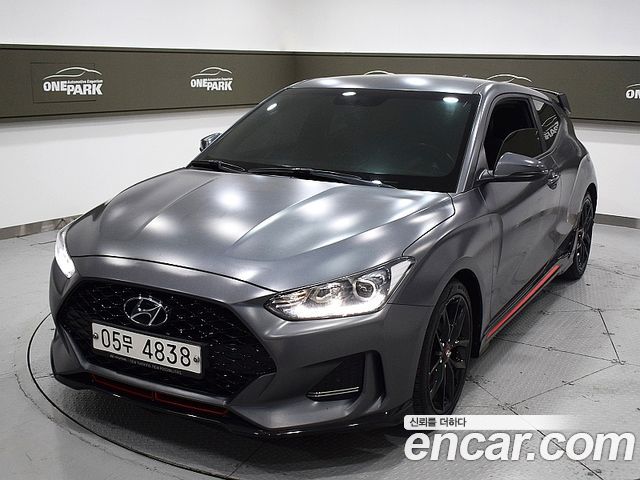 Hyundai Veloster 2018 — photo 1