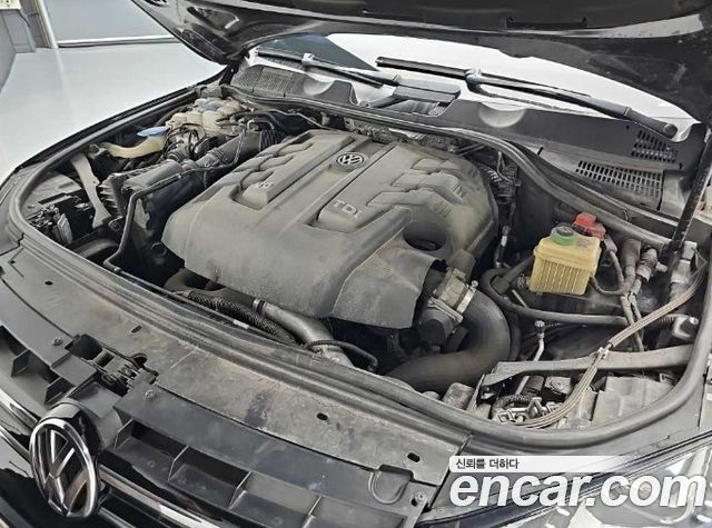 Volkswagen Touareg 2014 — photo 5