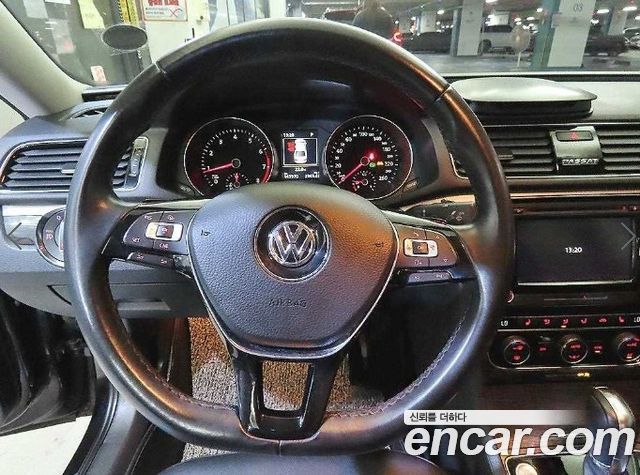Volkswagen Passat 2018 — photo 7