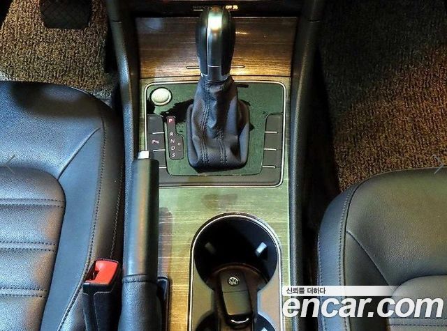 Volkswagen Passat 2018 — photo 11