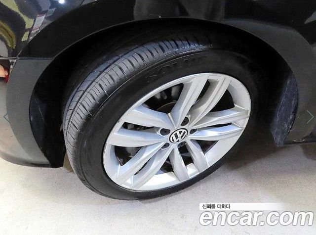 Volkswagen Passat 2018 — photo 18
