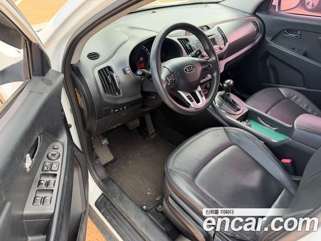 Kia Sportage 2012 — photo 10