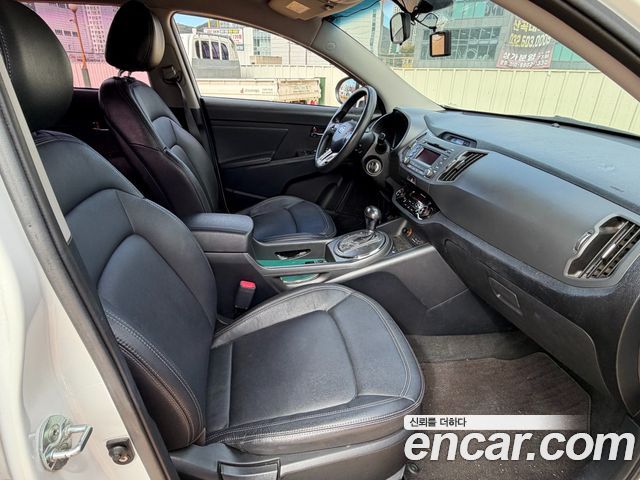 Kia Sportage 2012 — photo 11