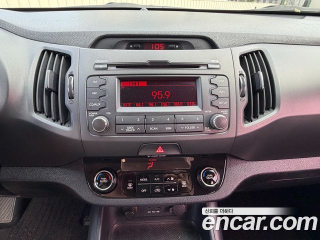 Kia Sportage 2012 — photo 14