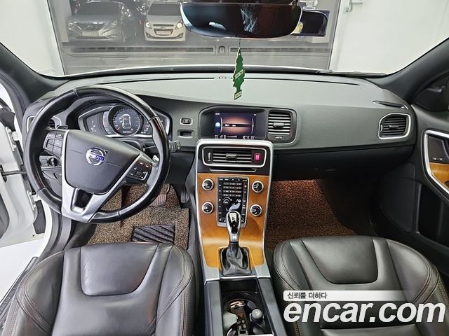 Volvo V60 2018 — photo 5