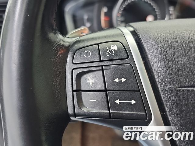 Volvo V60 2018 — photo 17