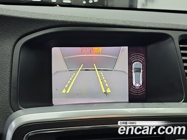 Volvo V60 2018 — photo 19