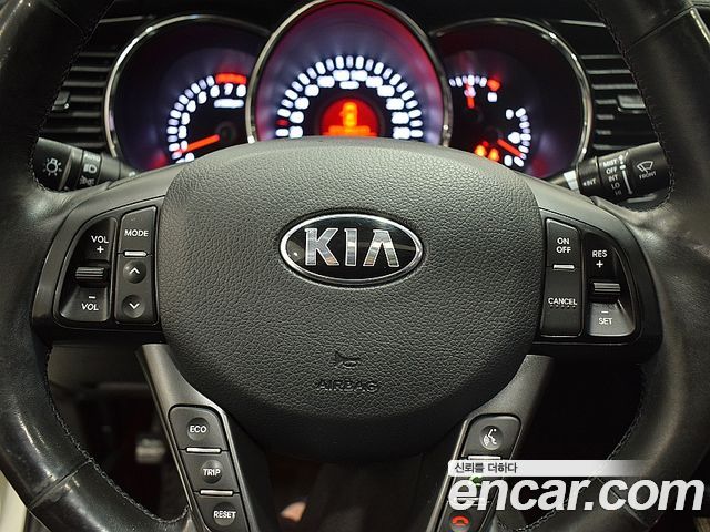 Kia K5 2013 — photo 13