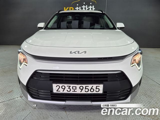 Kia Niro 2022 — photo 1