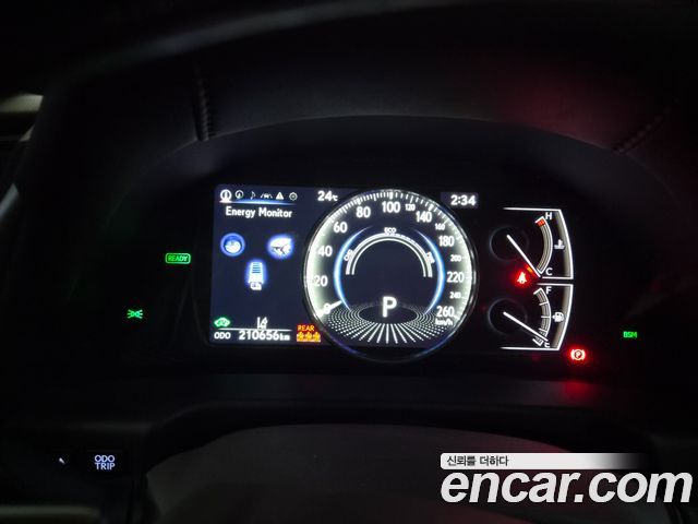 Lexus ES 2019 — photo 7