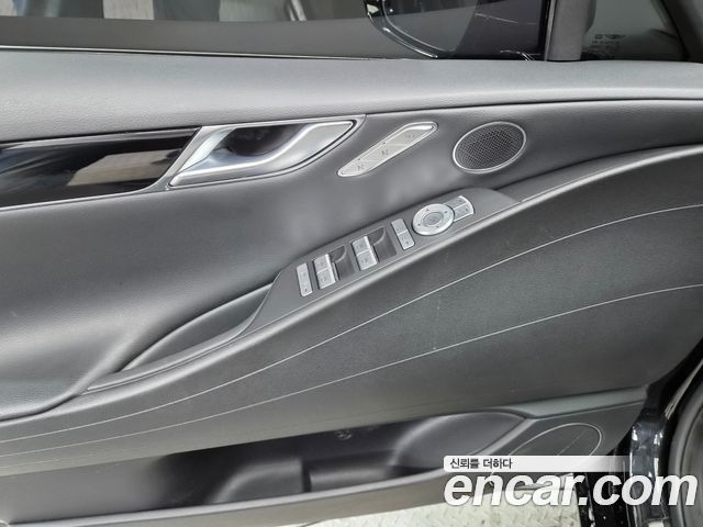 Genesis G80 2022 — photo 13