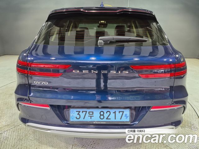 Genesis GV70 2022 — photo 2