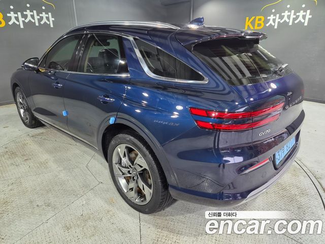 Genesis GV70 2022 — photo 4