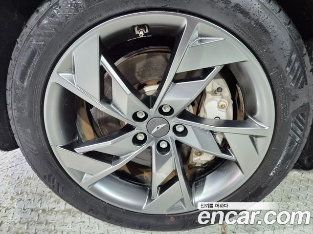 Genesis GV70 2022 — photo 9