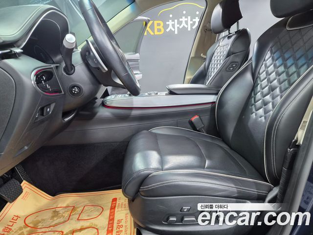 Genesis GV70 2022 — photo 13