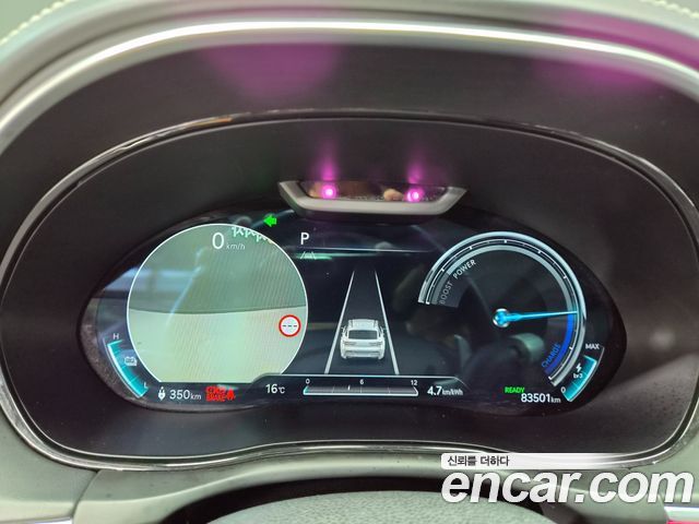 Genesis GV70 2022 — photo 17