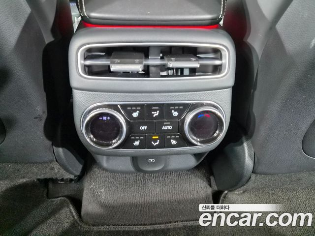 Genesis GV70 2022 — photo 20