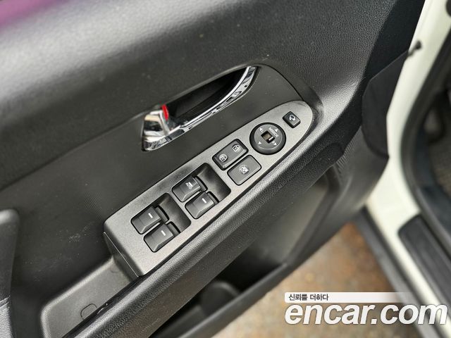 Kia Sportage 2013 — photo 10