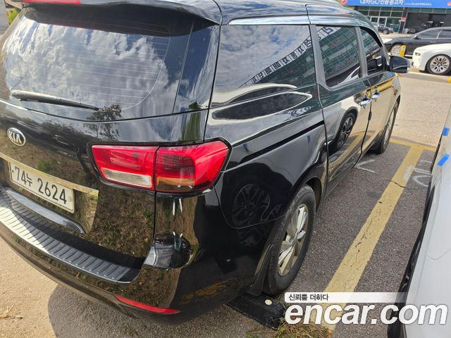 Kia Canival 2016 — photo 4