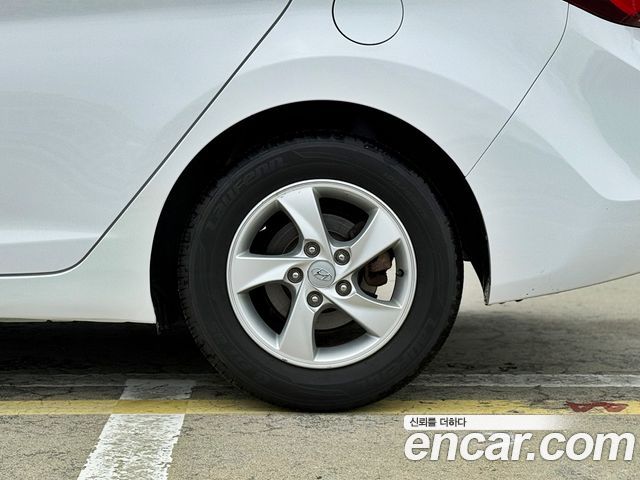 Hyundai AVANTE 2014 — photo 5