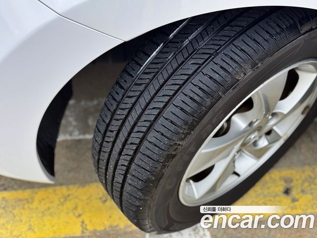 Hyundai AVANTE 2014 — photo 6