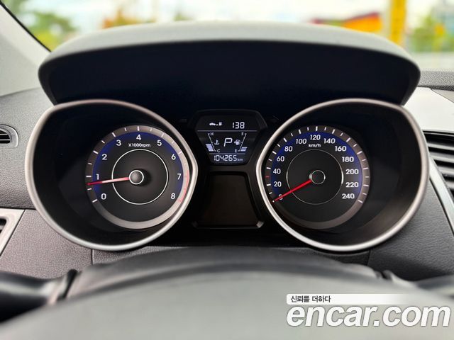 Hyundai AVANTE 2014 — photo 8