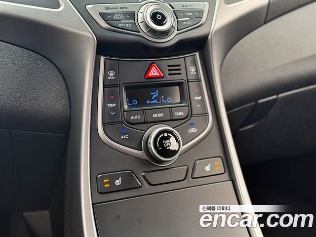 Hyundai AVANTE 2014 — photo 16