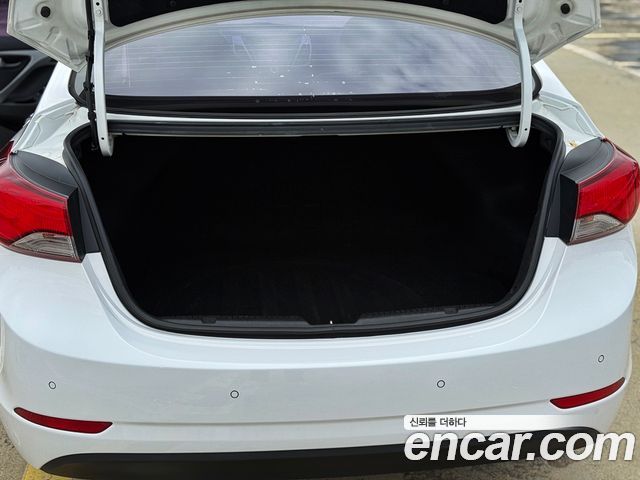 Hyundai AVANTE 2014 — photo 20