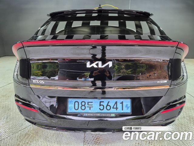 Kia EV6 2024 — photo 2