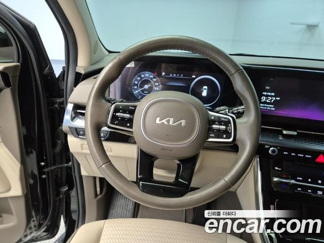 Kia Canival 2023 — photo 9