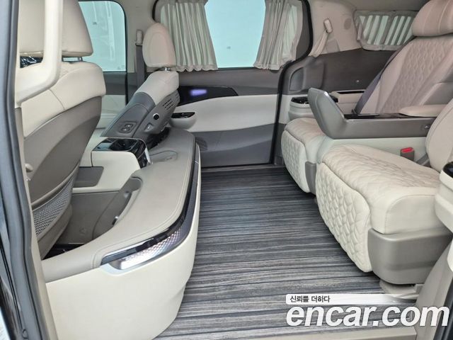 Kia Canival 2023 — photo 12