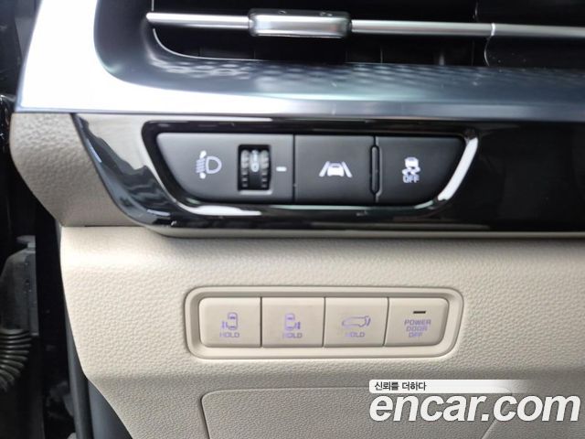 Kia Canival 2023 — photo 17