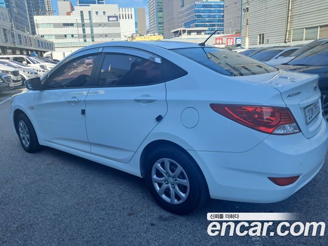 Hyundai Accent 2015 — photo 4