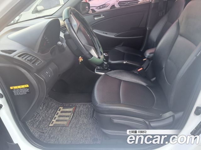 Hyundai Accent 2015 — photo 7