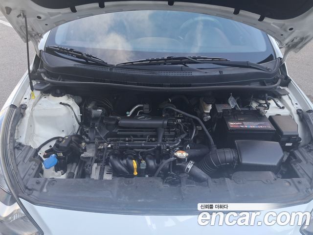 Hyundai Accent 2015 — photo 18