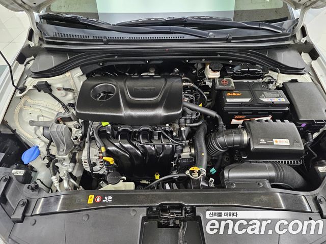 Hyundai AVANTE 2018 — photo 6