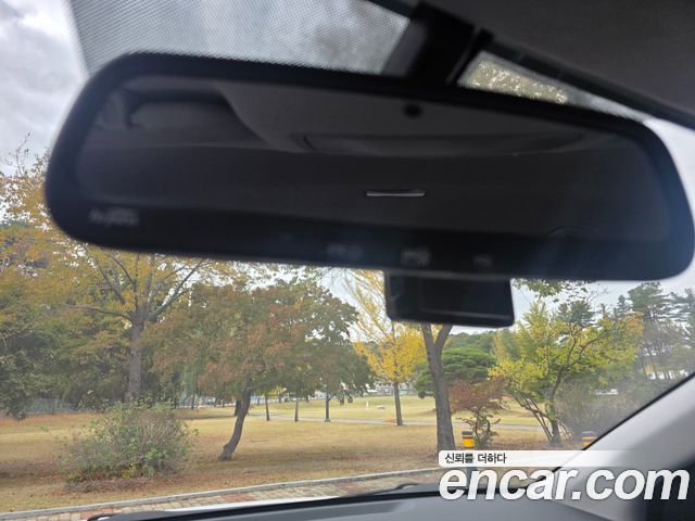 Hyundai AVANTE 2018 — photo 12