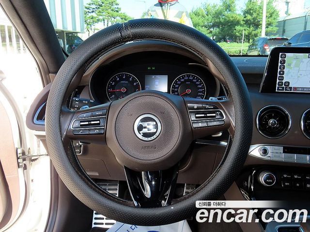 Kia Stinger 2019 — photo 8