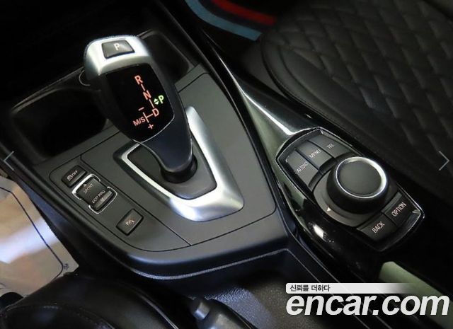 BMW 1-Series 2017 — photo 12