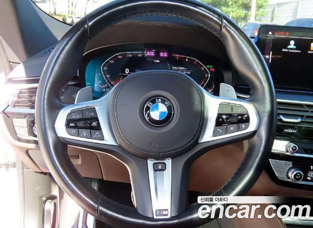 BMW Gran Turismo 2021 — photo 8