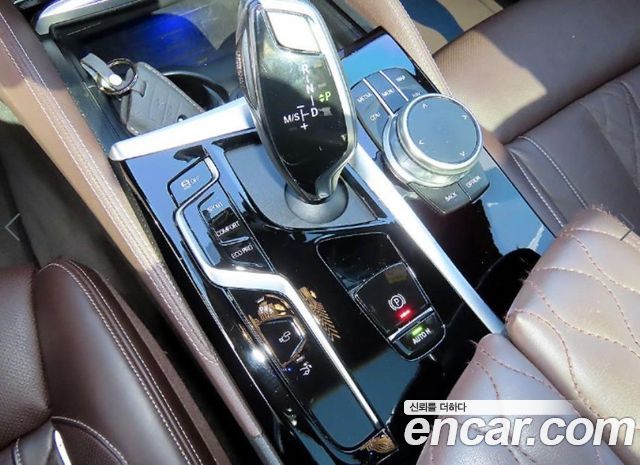 BMW Gran Turismo 2021 — photo 12