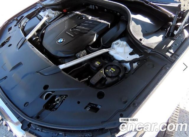 BMW Gran Turismo 2021 — photo 19